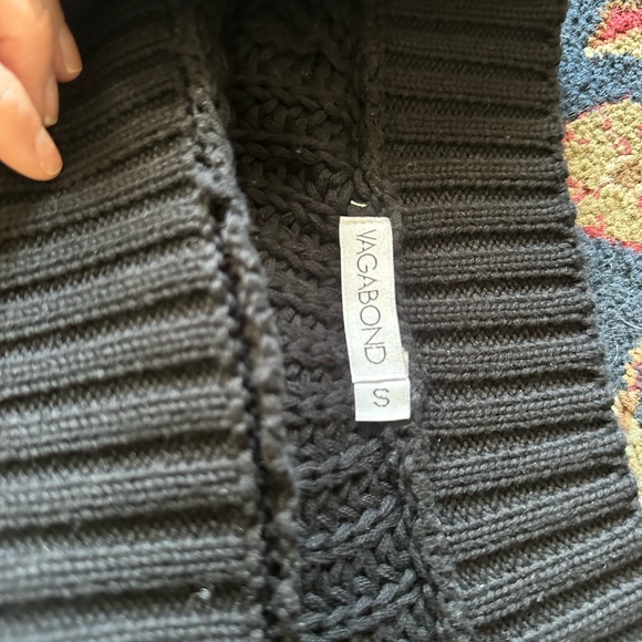 Vagabond off the shoulder black sweater size small - Picture 3 of 6
